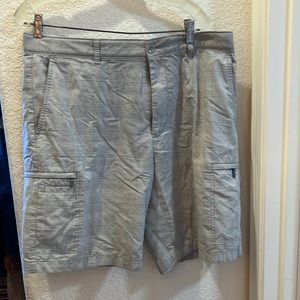 FINAL MARKDOWN Greg Norman for Tasso Elba golf shorts 34